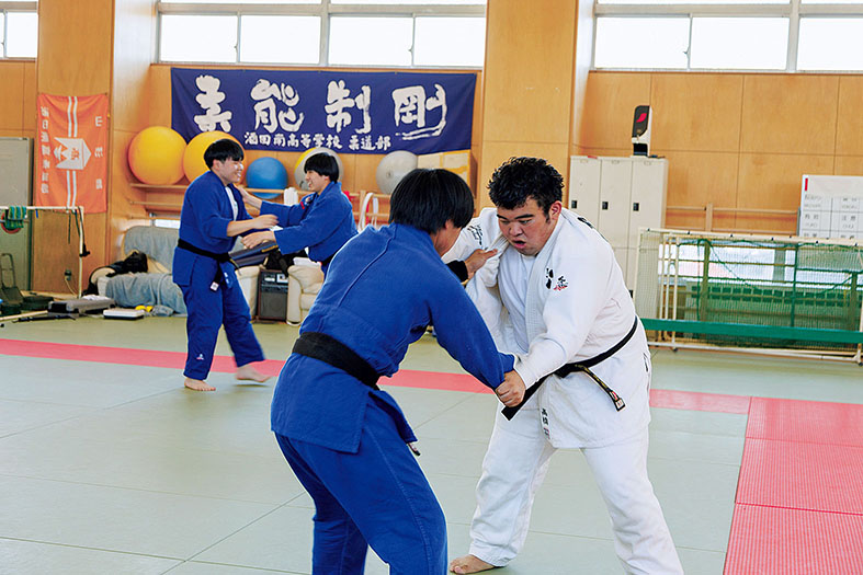 柔道部 | キャンパスライフ | 酒田南高等学校 | 学校法人天真林昌学園
